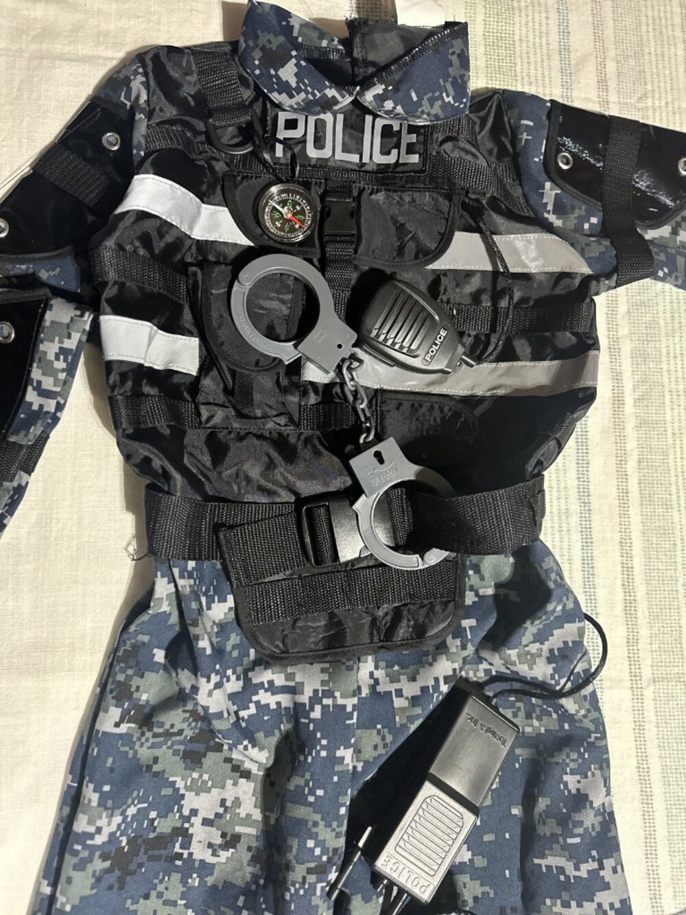 Kids Police Officer Costume Size 7-8 Vest Pants Hat Handcuffs Radio Halloween